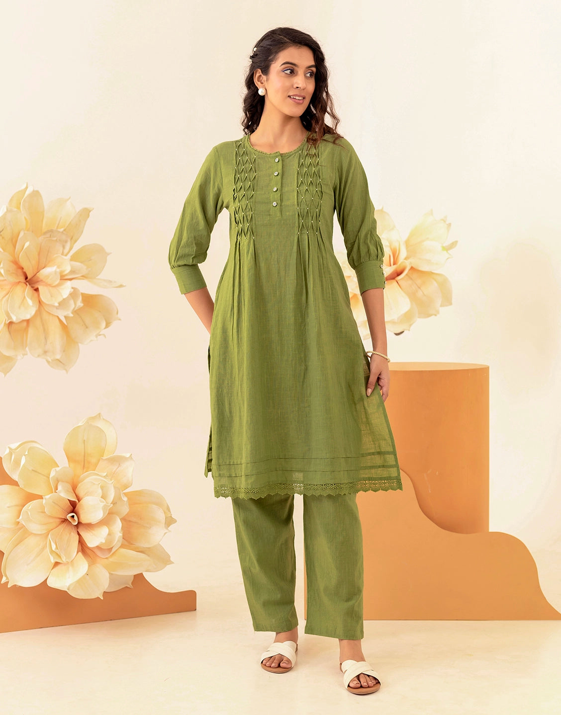 Green Pin Tuck Detailing Round Neck Kurta set for Women