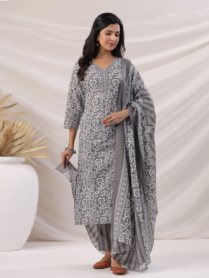 Grey Cotton Blend Kurta Set: A Perfect Blend of Tradition and Modernity