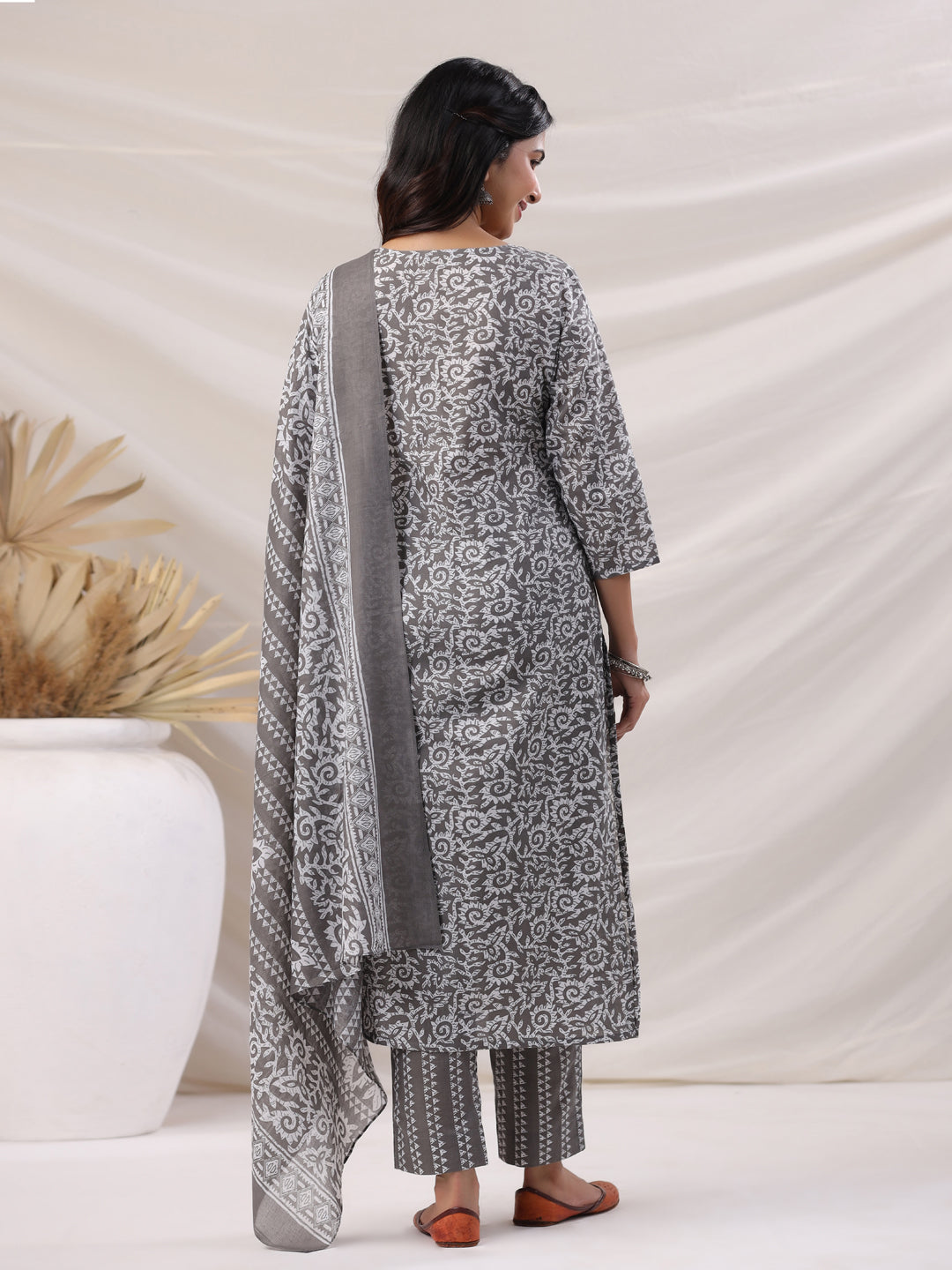 Grey Cotton Blend Kurta Set: A Perfect Blend of Tradition and Modernity