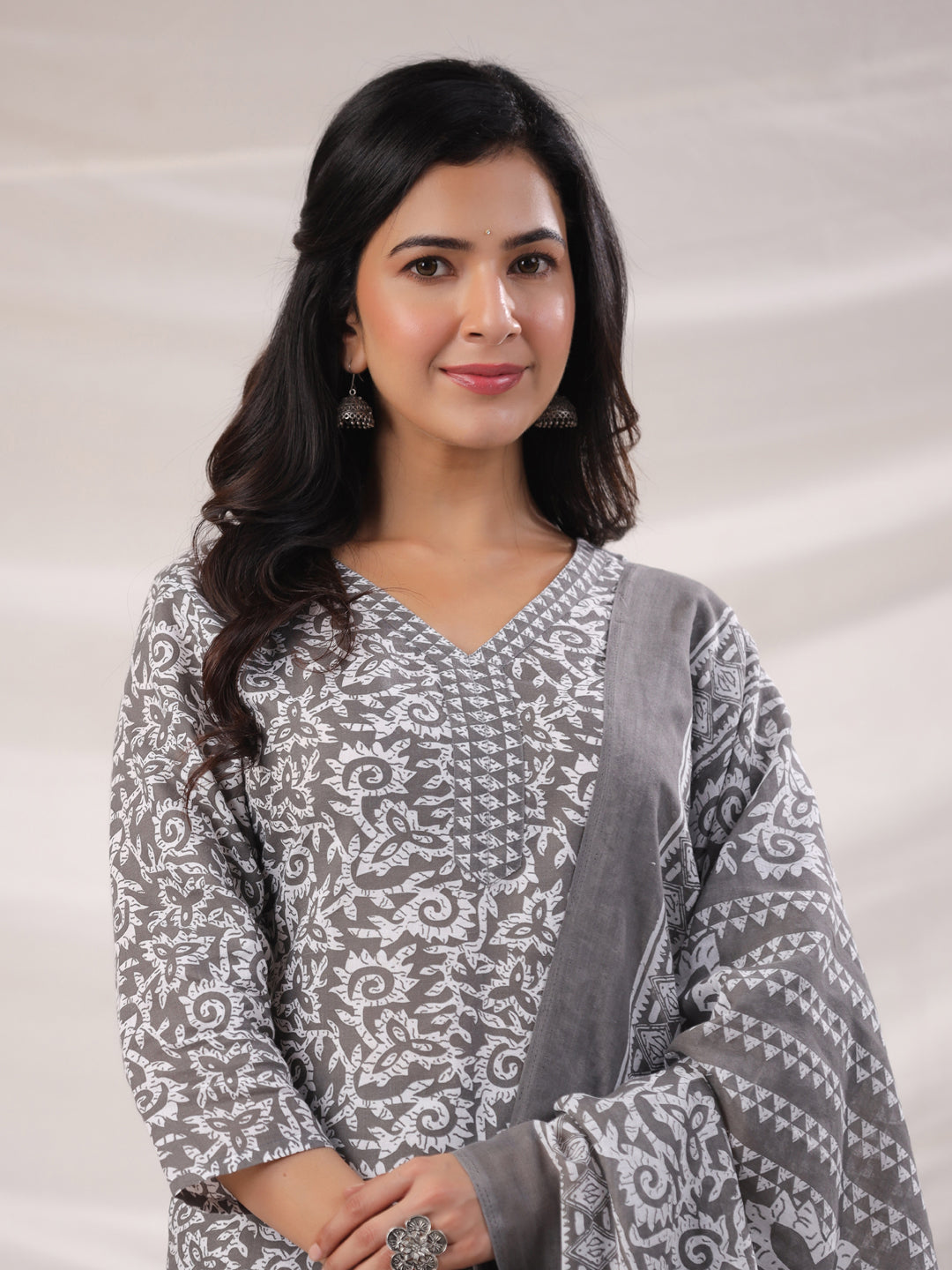 Grey Cotton Blend Kurta Set: A Perfect Blend of Tradition and Modernity