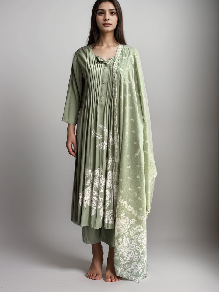 Green Printed Cotton Kurta set with duptta for Women
