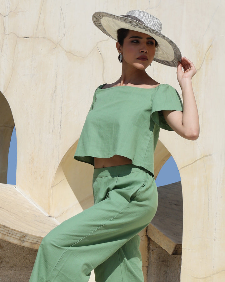 GREEN LINEN SOLID CO-ORD SET (WITH PANTS & CROP TOP)