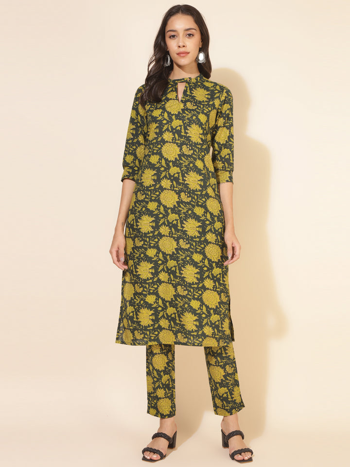 Floral Print Straight Kurta and Pant Co-ord Set