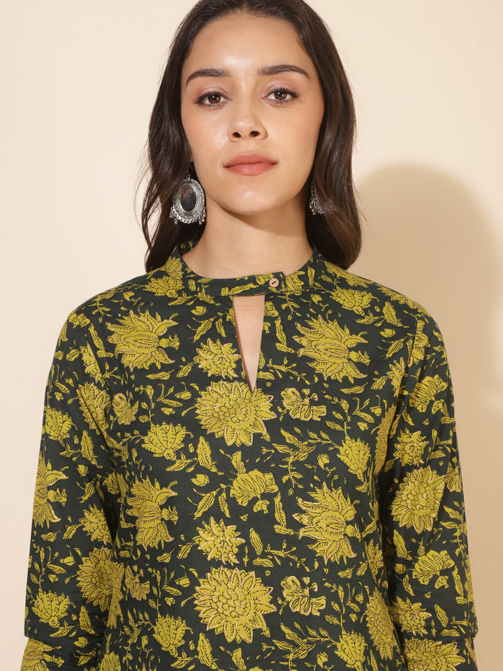 Floral Print Straight Kurta and Pant Co-ord Set