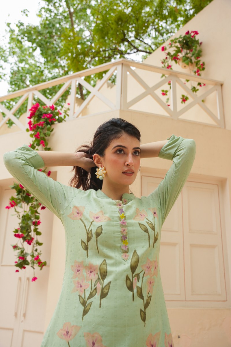 Elegant Light Green Floral Print Straight Kurta