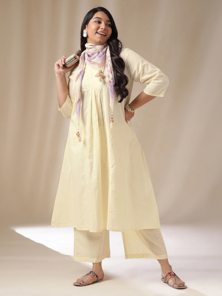 Plus Size Cream Kurta Set With Stole